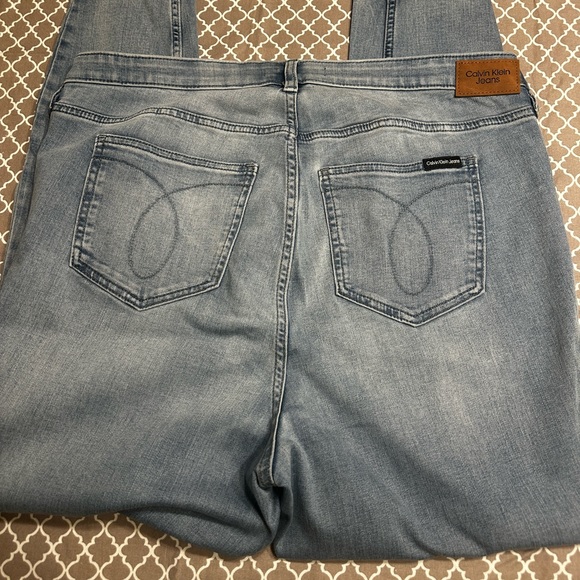 NWOT Calvin Klein High Rise Skinny Jeans - Picture 2 of 6